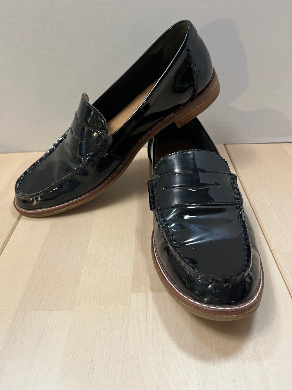 Sperry STS81926 Black Patent Leather Loafers Women’s Size 9